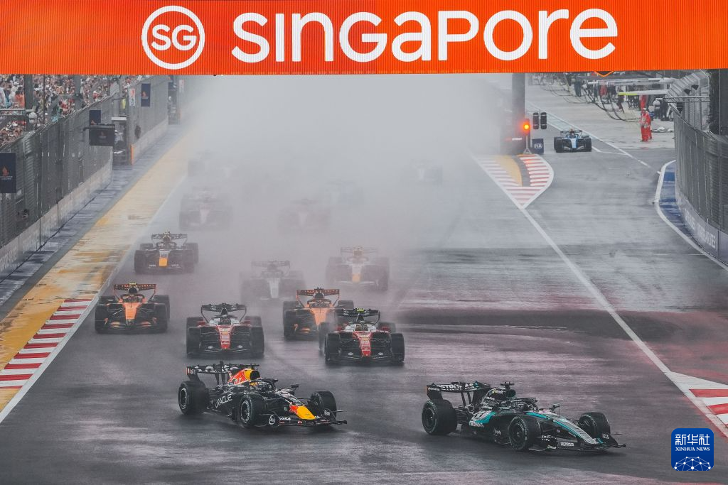 赛车——F1新加坡大奖赛:冲刺赛赛况